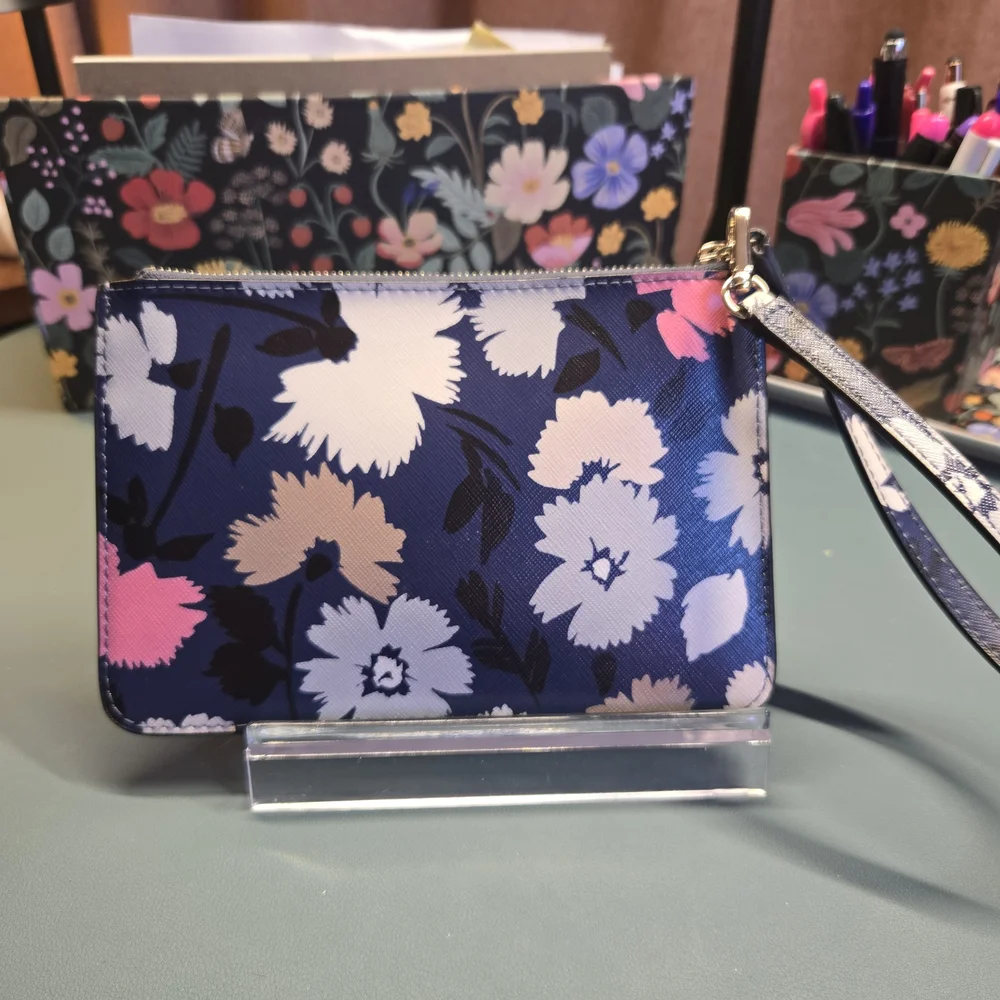 KATE SPADE NWOT Shore Street Gala Blue Floral Tinie Wristlet